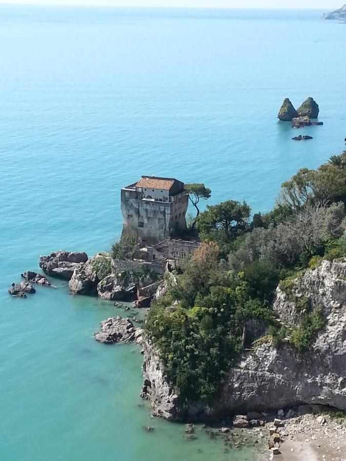 Bed and Breakfast Il Covo Delle Civette Виетри Экстерьер фото