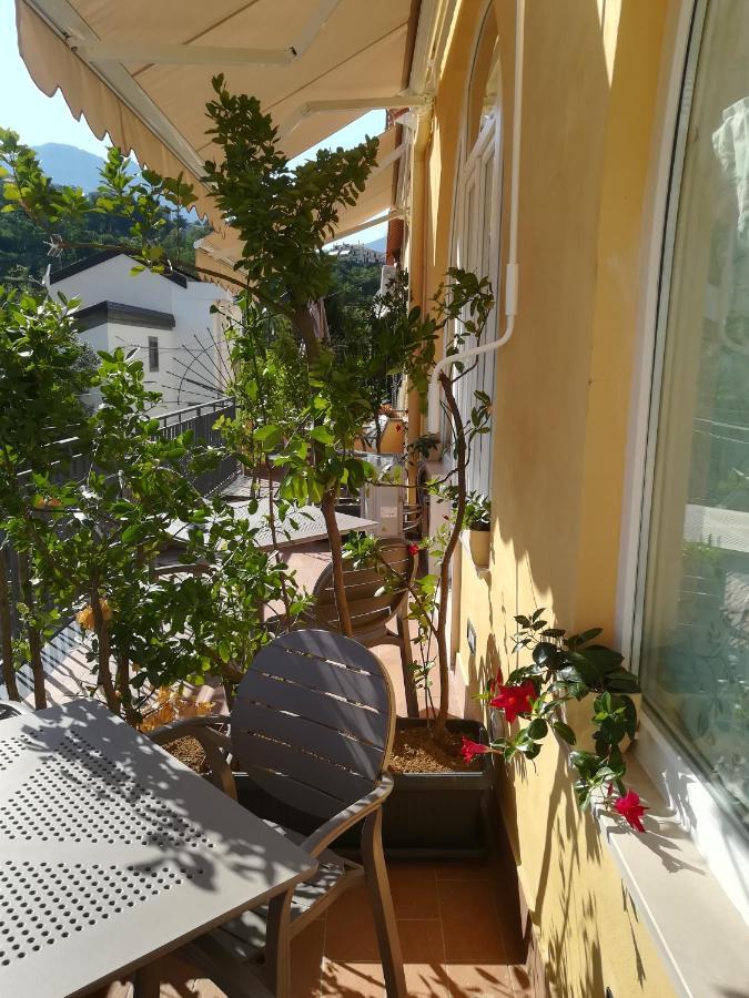 Bed and Breakfast Il Covo Delle Civette Виетри Экстерьер фото