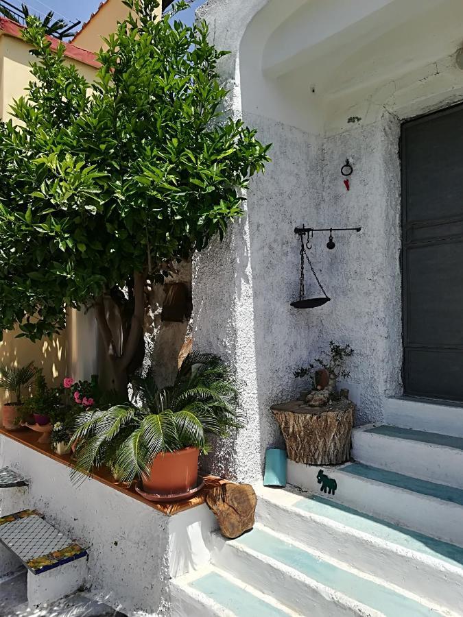 Bed and Breakfast Il Covo Delle Civette Виетри Экстерьер фото